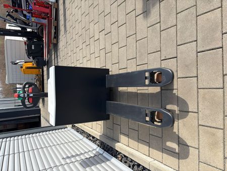 Used material handling equipment Bobcat BPM16N &mdash; Booster Lift