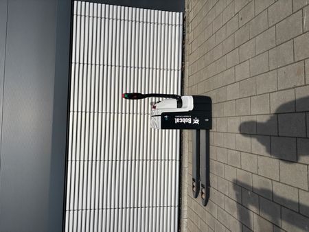 Used material handling equipment Bobcat BPM16N &mdash; Booster Lift