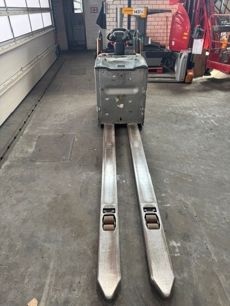 Použit&aacute; manipulačn&aacute; technika Still EXH-S20 &mdash; Booster Lift