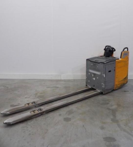 Použit&aacute; manipulačn&aacute; technika Still EXH-S20 &mdash; Booster Lift