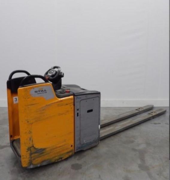 Použit&aacute; manipulačn&aacute; technika Still EXH-S20 &mdash; Booster Lift