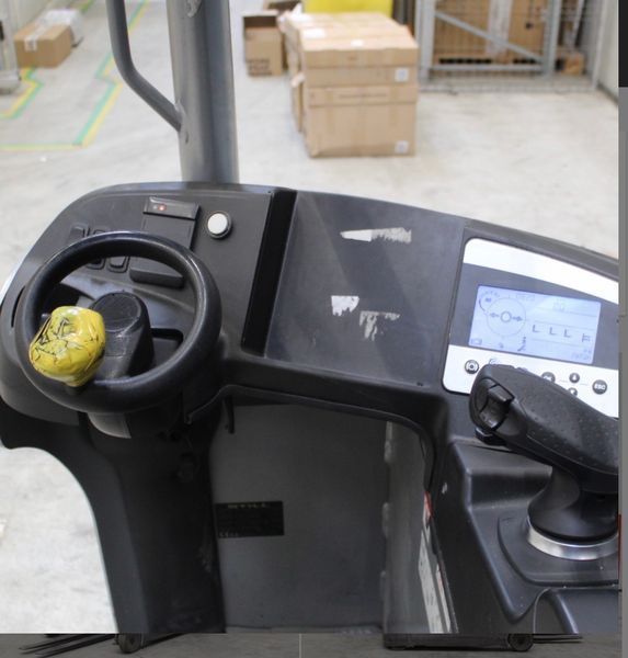 Použit&aacute; manipulačn&aacute; technika Still FM-X14 Li-Ion &mdash; Booster Lift