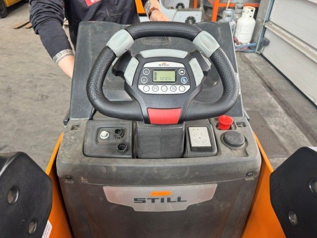 Použit&aacute; manipulačn&aacute; technika Still EXH-S20 &mdash; Booster Lift