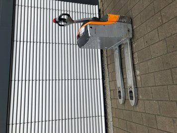 Used material handling equipment Still EXU16 &mdash; Booster Lift