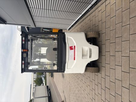 Used material handling equipment Doosan B25X-7 &mdash; Booster Lift