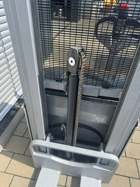 Used material handling equipment Still EXV 12i &mdash; Booster Lift