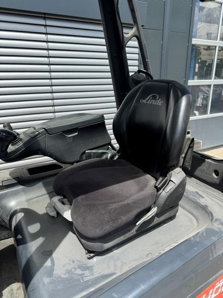 Použit&aacute; manipulačn&aacute; technika Linde E30H-01/600 &mdash; Booster Lift