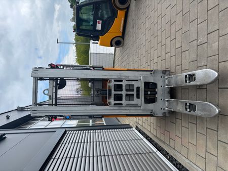 Použit&aacute; manipulačn&aacute; technika Still FXV14 &mdash; Booster Lift