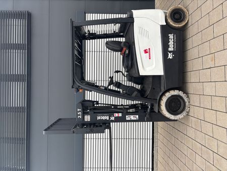 Used material handling equipment Doosan B25X-7 &mdash; Booster Lift