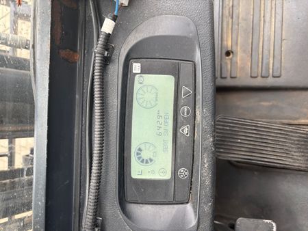 Used material handling equipment Doosan B25X-7 &mdash; Booster Lift
