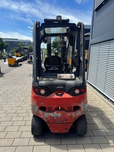 Použit&aacute; manipulačn&aacute; technika Linde E30H-01/600 &mdash; Booster Lift