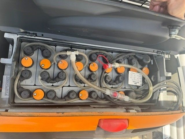 Used material handling equipment Still EXV 12i &mdash; Booster Lift