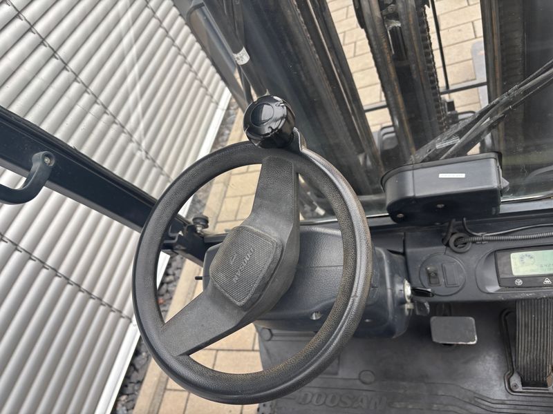 Used material handling equipment Doosan B25X-7 &mdash; Booster Lift