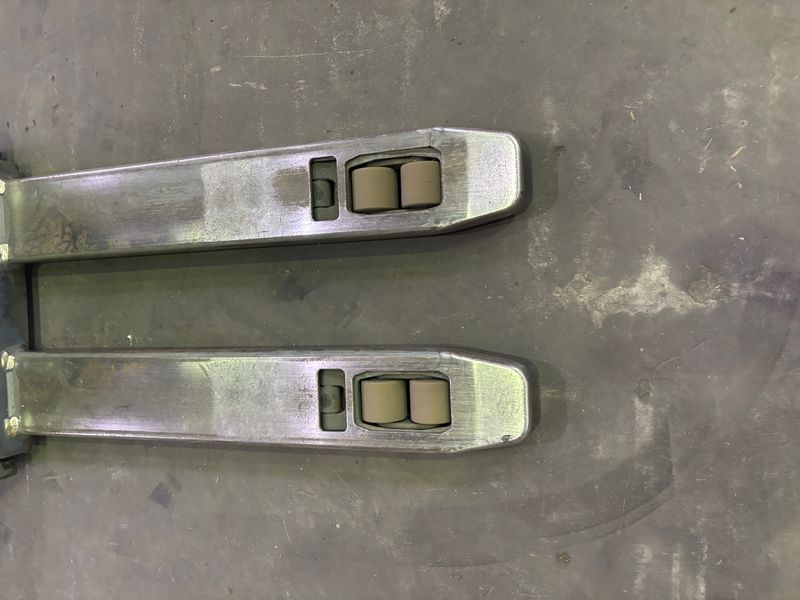 Used material handling equipment Jungheinrich ERC 216z Li-lon &mdash; Booster Lift