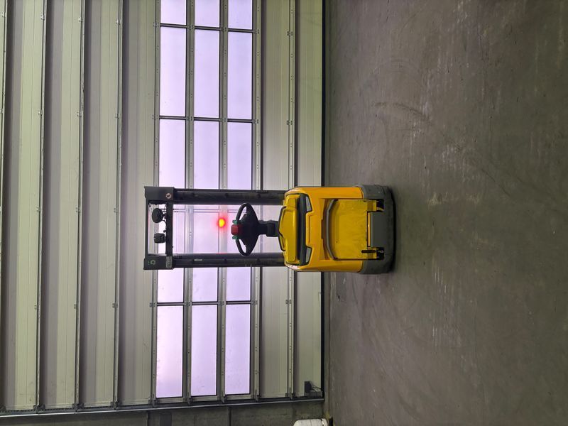 Used material handling equipment Jungheinrich ERC 216z Li-lon &mdash; Booster Lift