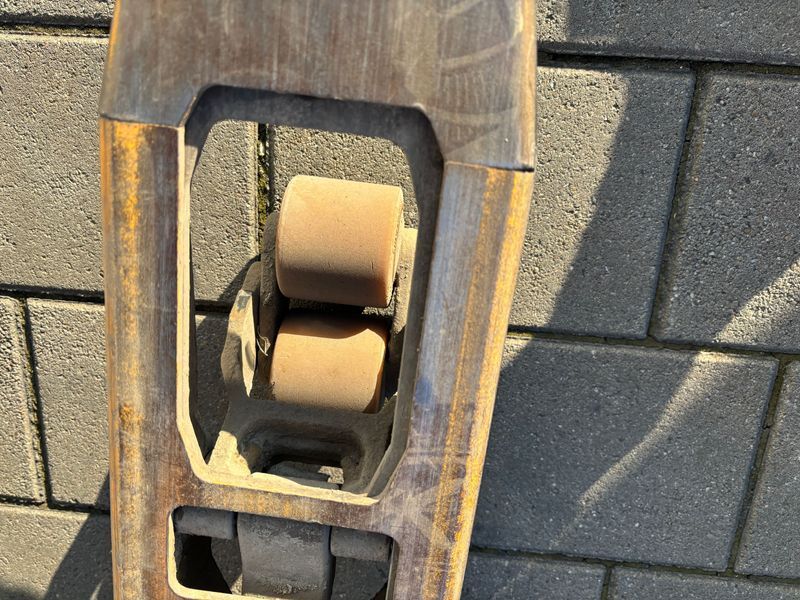 Použit&aacute; manipulačn&aacute; technika Jungheinrich EJC 216z &mdash; Booster Lift