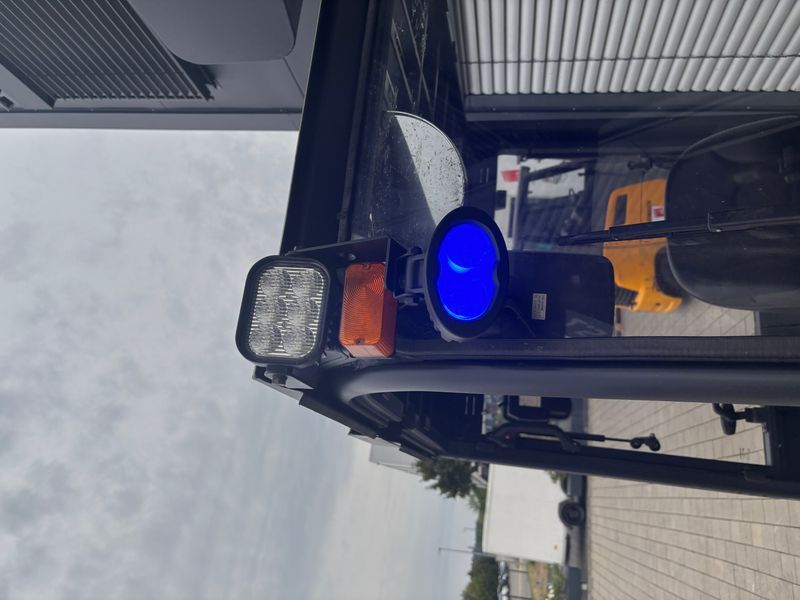 Used material handling equipment Doosan B25X-7 &mdash; Booster Lift