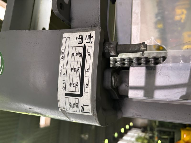 Used material handling equipment Jungheinrich ERC 216z Li-lon &mdash; Booster Lift