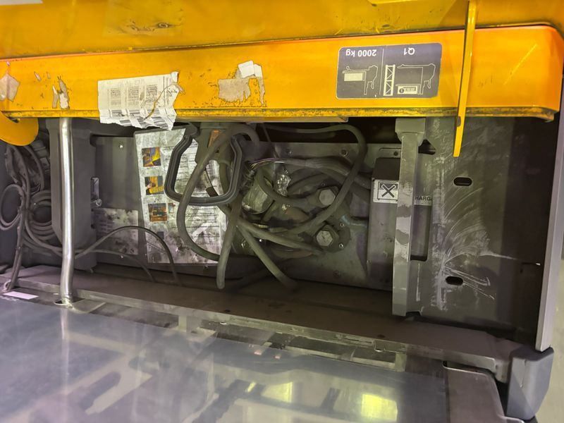 Used material handling equipment Jungheinrich ERC 216z Li-lon &mdash; Booster Lift