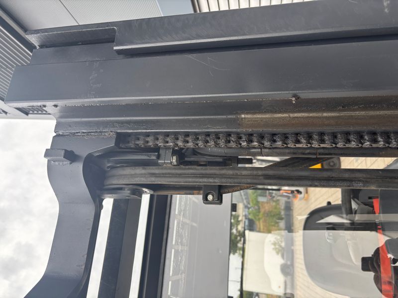 Used material handling equipment Doosan B25X-7 &mdash; Booster Lift