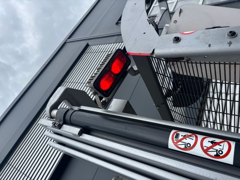 Used material handling equipment Still FXV14 &mdash; Booster Lift