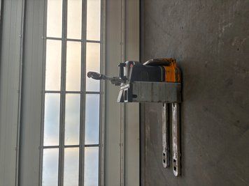 Used material handling equipment Still ECU-SF 20 &mdash; Booster Lift