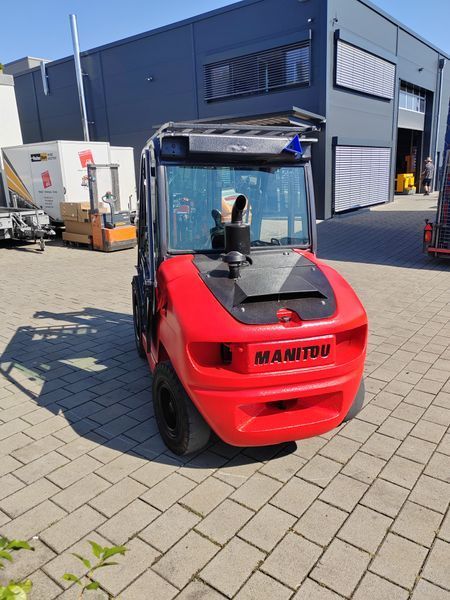 Použit&aacute; manipulačn&aacute; technika Manitou MSI 35 new tires &mdash; Booster Lift