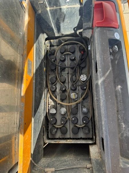 Použit&aacute; manipulačn&aacute; technika Jungheinrich EJC 216 &mdash; Booster Lift