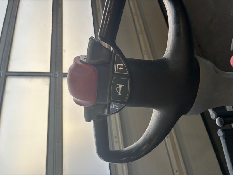 Použit&aacute; manipulačn&aacute; technika Still ECU-SF 20 &mdash; Booster Lift