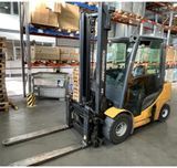 Použit&aacute; manipulačn&aacute; technika Jungheinrich DFG430s 400ZT &mdash; Booster Lift