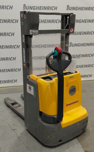 Použit&aacute; manipulačn&aacute; technika Jungheinrich EJC 112 115-250ZT Li-Ion &mdash; Booster Lift