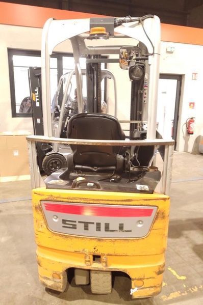 Použit&aacute; manipulačn&aacute; technika Still RX50-13/DRIVEIN &mdash; Booster Lift