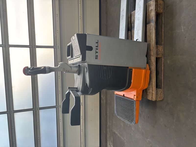Použit&aacute; manipulačn&aacute; technika Still ECU-SF 20 (mit neuer Batterie) &mdash; Booster Lift