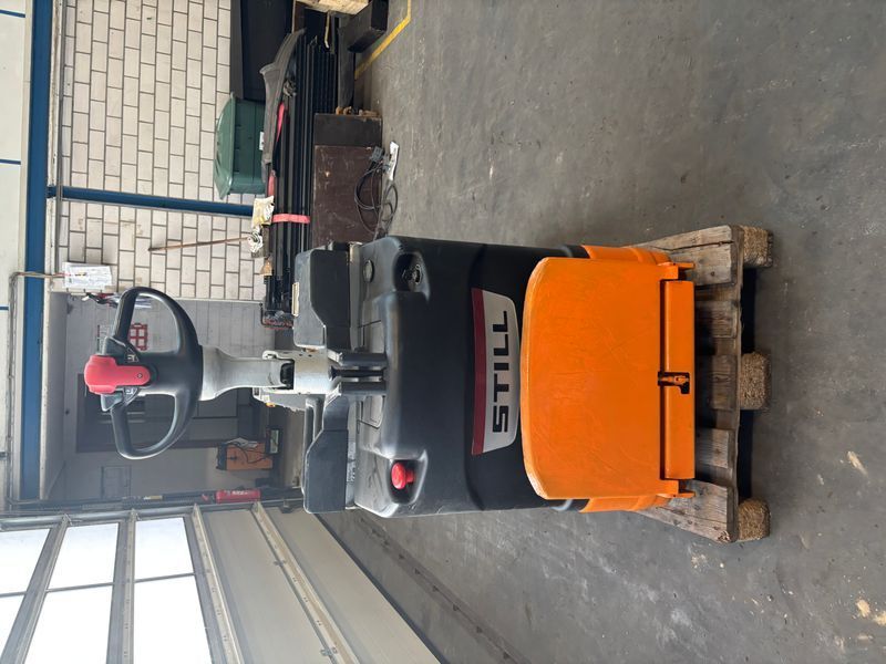 Použit&aacute; manipulačn&aacute; technika Still ECU-SF 20 (mit neuer Batterie) &mdash; Booster Lift