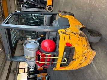 Použit&aacute; manipulačn&aacute; technika Jungheinrich TFG 316s &mdash; Booster Lift