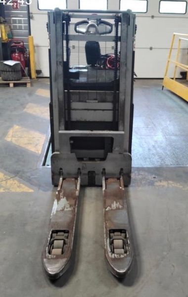 Použit&aacute; manipulačn&aacute; technika Still EXD-SF-20 &mdash; Booster Lift