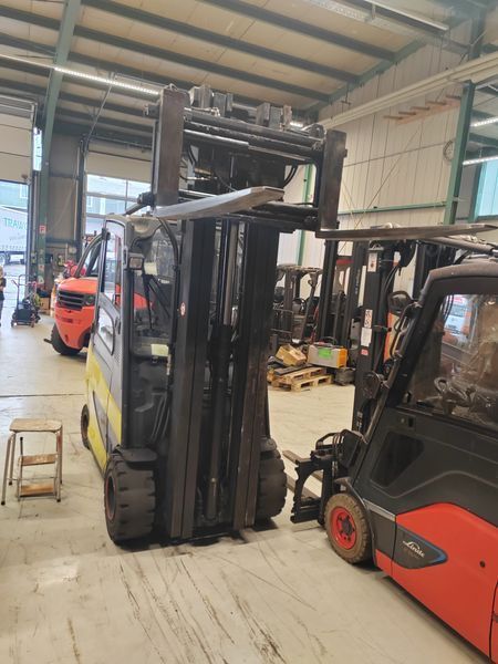 Used material handling equipment Linde E30/600H(387) Batt2022 BJ &mdash; Booster Lift