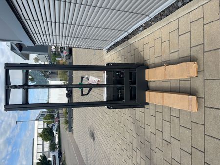 Použit&aacute; manipulačn&aacute; technika Bobcat LSM12N-7i &mdash; Booster Lift