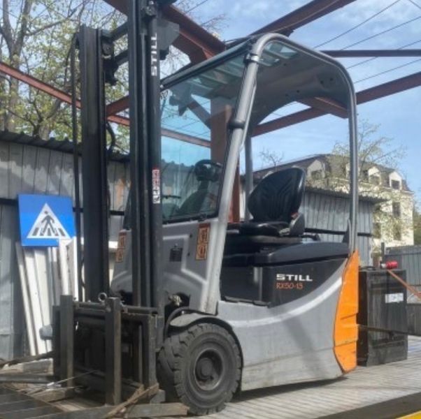 Použit&aacute; manipulačn&aacute; technika Still RX50-13 &mdash; Booster Lift