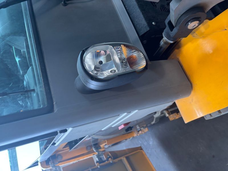 Použit&aacute; manipulačn&aacute; technika Jungheinrich EFG 540ks &mdash; Booster Lift
