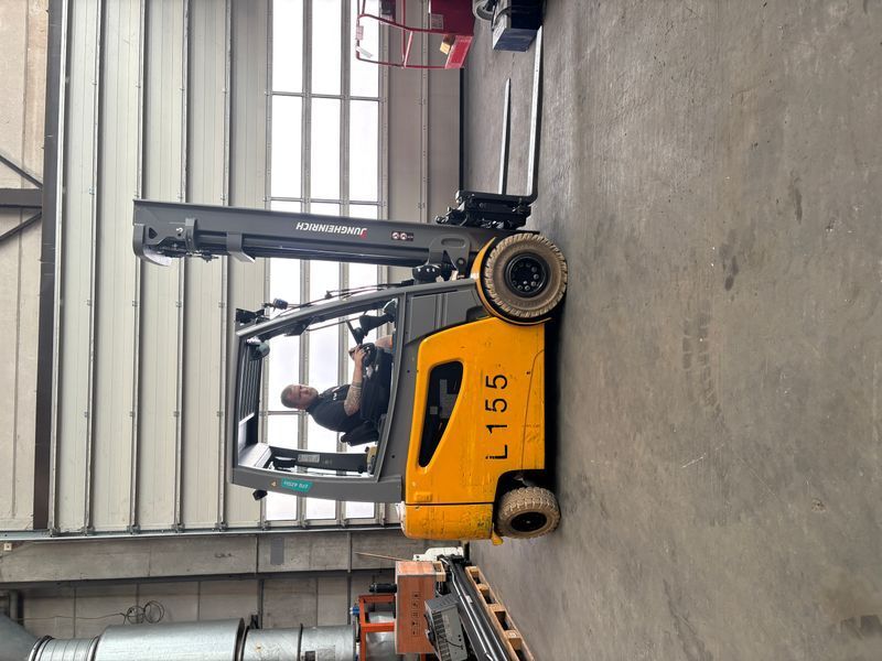 Used material handling equipment Jungheinrich EFG 540ks &mdash; Booster Lift