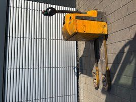 Used material handling equipment Jungheinrich EJE 220 &mdash; Booster Lift