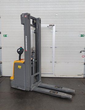 Used material handling equipment Jungheinrich EJC 214 5.35m/ Li-Ion/ 1025h &mdash; Booster Lift