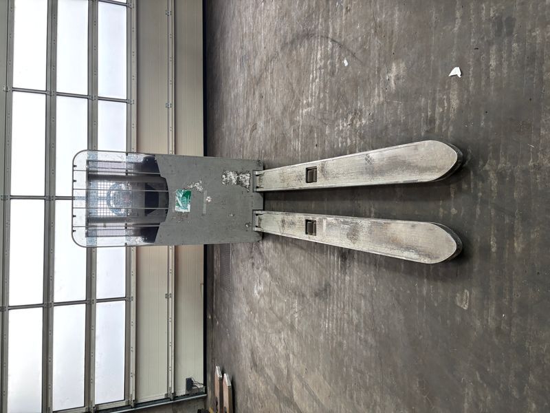 Used material handling equipment Still OPX-L 16 &mdash; Booster Lift