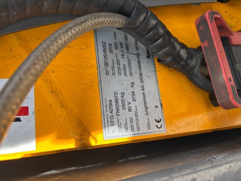 Použit&aacute; manipulačn&aacute; technika Jungheinrich EFG 425K &mdash; Booster Lift
