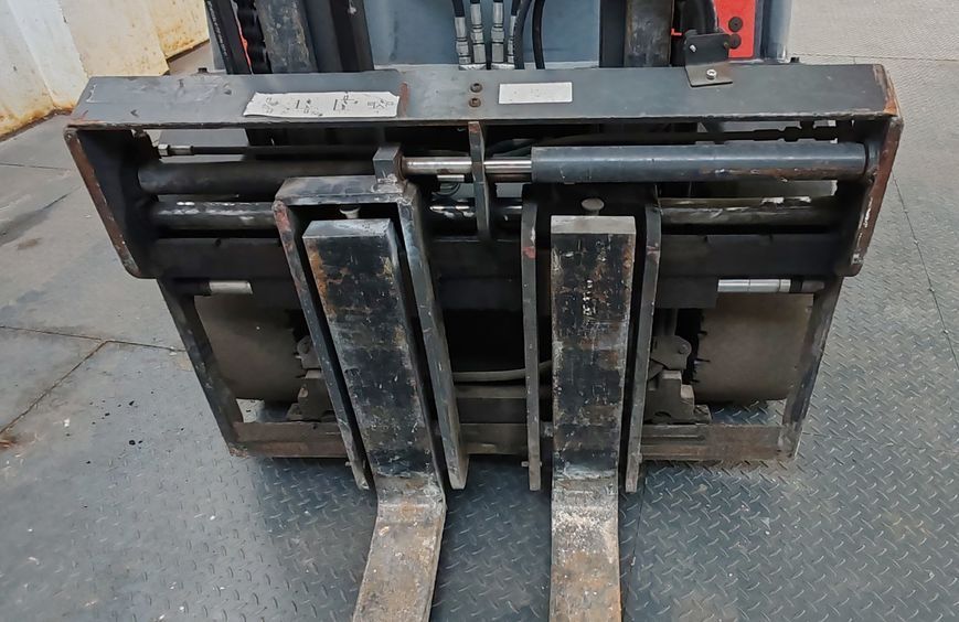 Použit&aacute; manipulačn&aacute; technika Linde H30D-02 2019y/ 3803mh/ 4m &mdash; Booster Lift
