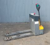 Použit&aacute; manipulačn&aacute; technika Jungheinrich EJE m13 Li Ion (x4pc. package) &mdash; Booster Lift