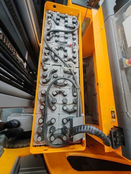Použit&aacute; manipulačn&aacute; technika Jungheinrich ETV C16 5.6m/ 2019y/ 1731mh &mdash; Booster Lift