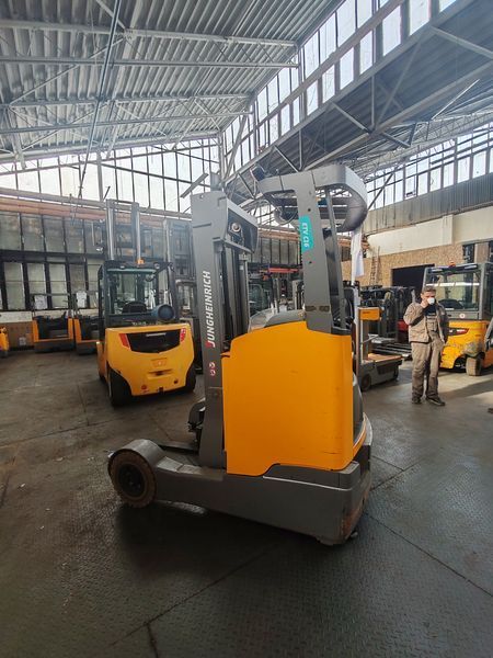 Použit&aacute; manipulačn&aacute; technika Jungheinrich ETV C16 5.6m/ 2019y/ 1731mh &mdash; Booster Lift