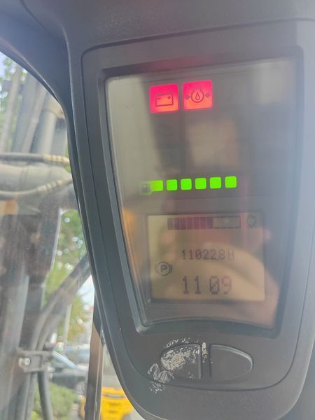 Used material handling equipment Linde H18D &mdash; Booster Lift